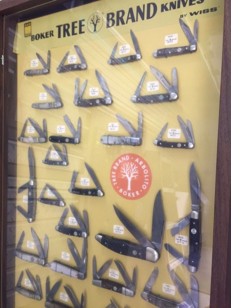 Boker-display+knives-4