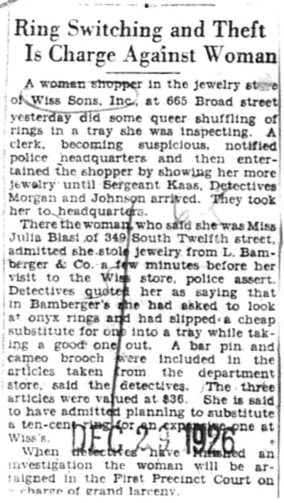 1926-12-29 Ring Switching Theft Is Charge