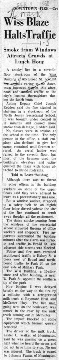 1960-02-03 Wiss Bldg Blaze Halts Traffic