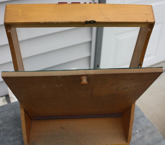 124-W-countertop-display-case-13x17-6