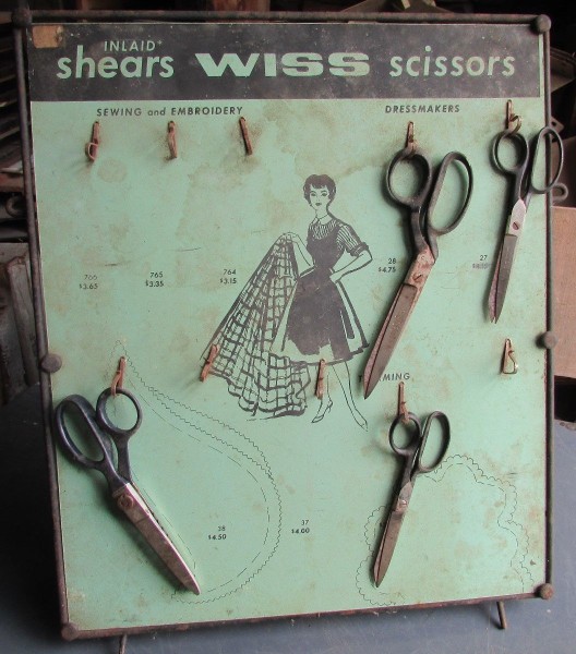 Inlaid-shears-countertop-display-1