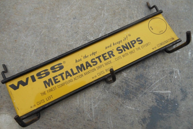 Metalmaster-hanger-yellow-5