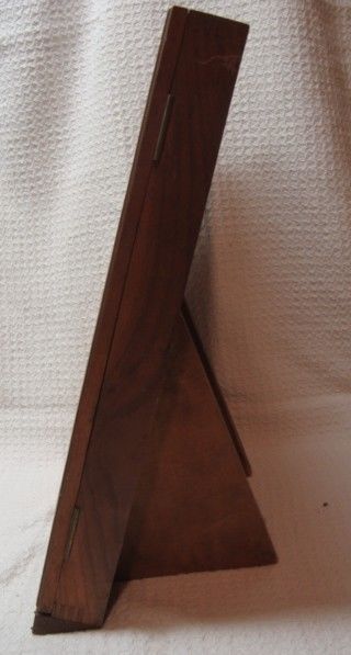 easel-display-3