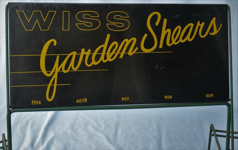 garden shears rack 06