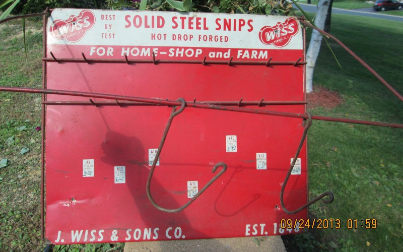 red-wall-snips-2