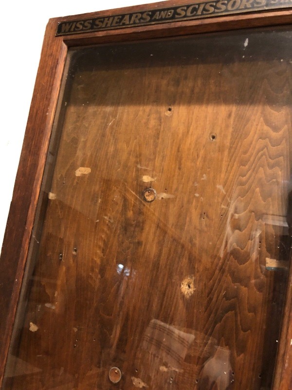 wall-case-17.5x33.5x3-09