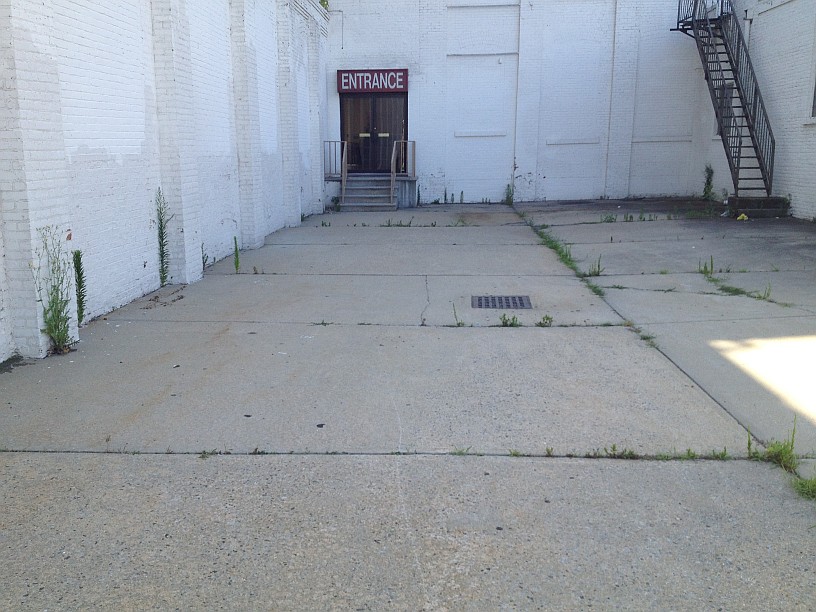 05-Entrance-1