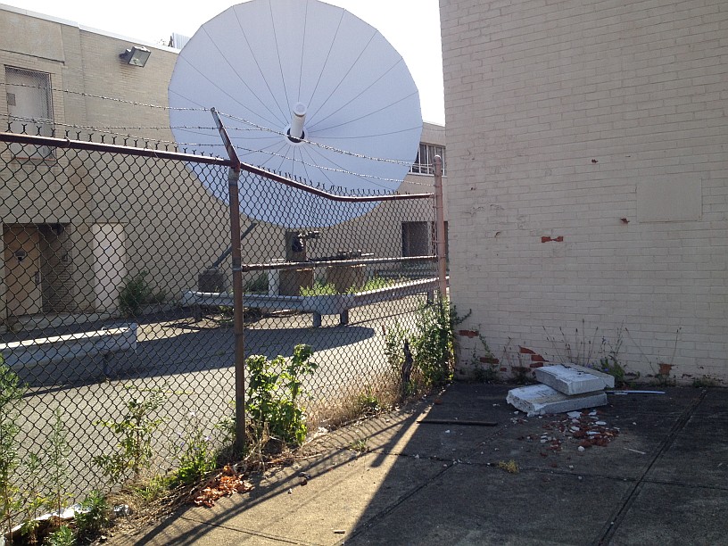 14-Lot-100-Dish