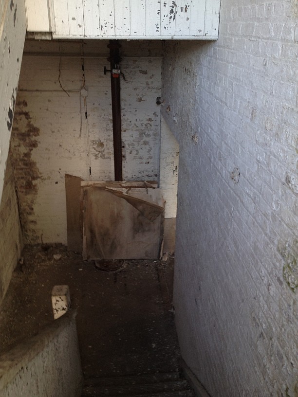 33-Stairwell-2