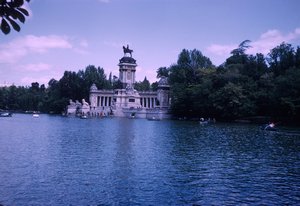 27 El Retiro Park Madrid