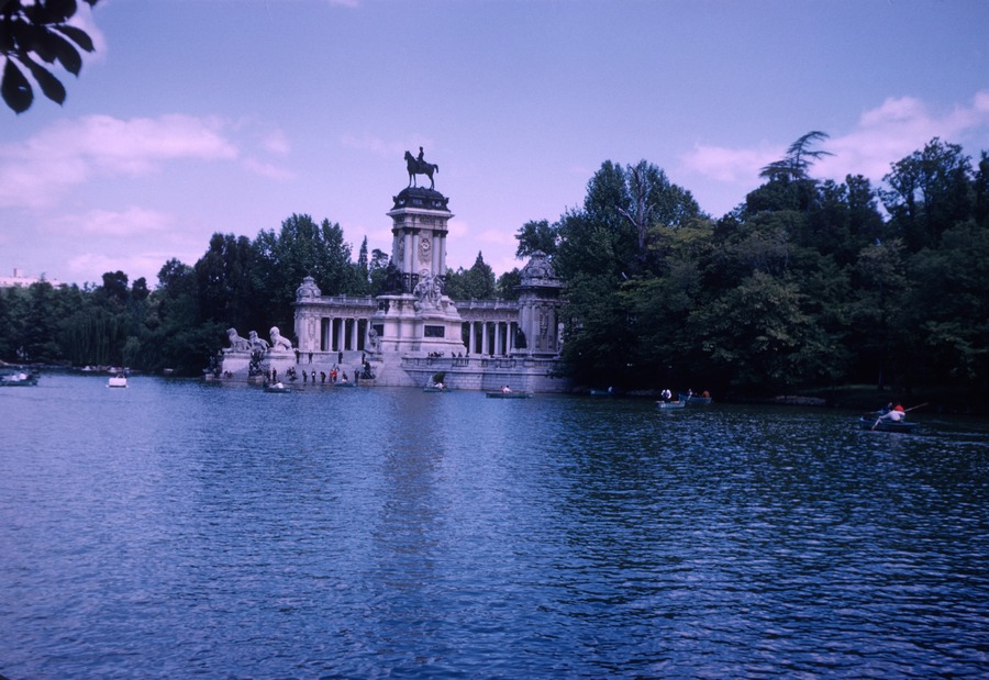 27 El Retiro Park Madrid