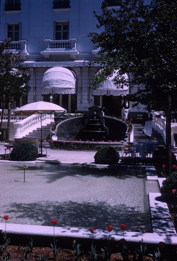 38 Ritz Garden