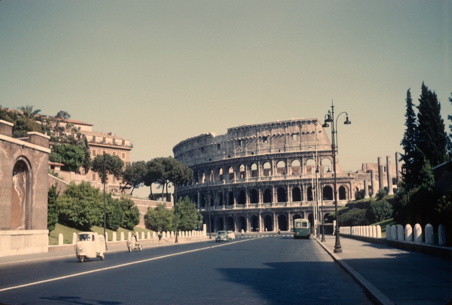 90 Colosseum