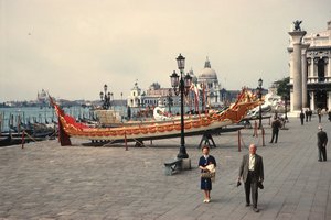 100 Venice gondola