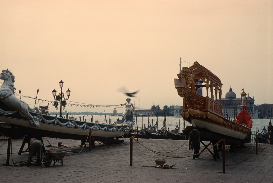 101 Venice gondolas