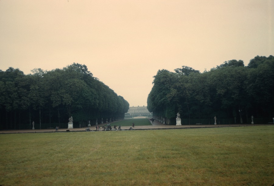 176 Versailles looking down the Tapis Vert