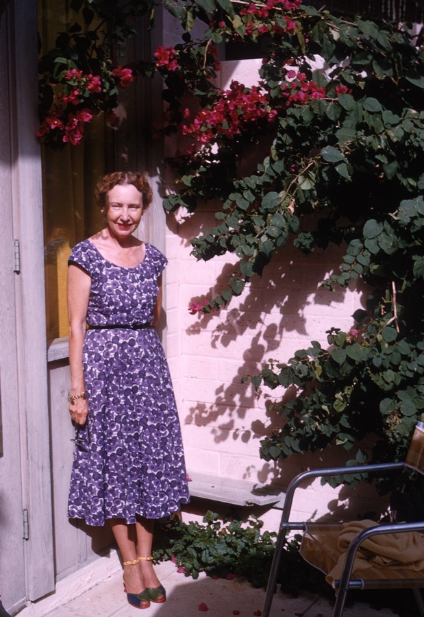 Delray 1954 07 Mildred