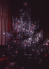 Oaklawn Rd Xmas tree 1945