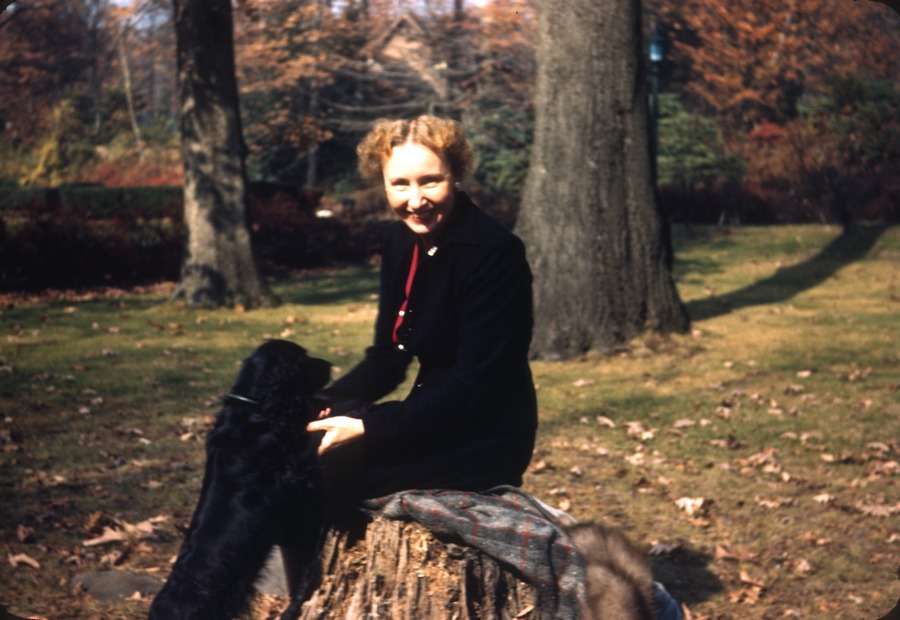 Oct 1943 Mildred Gay