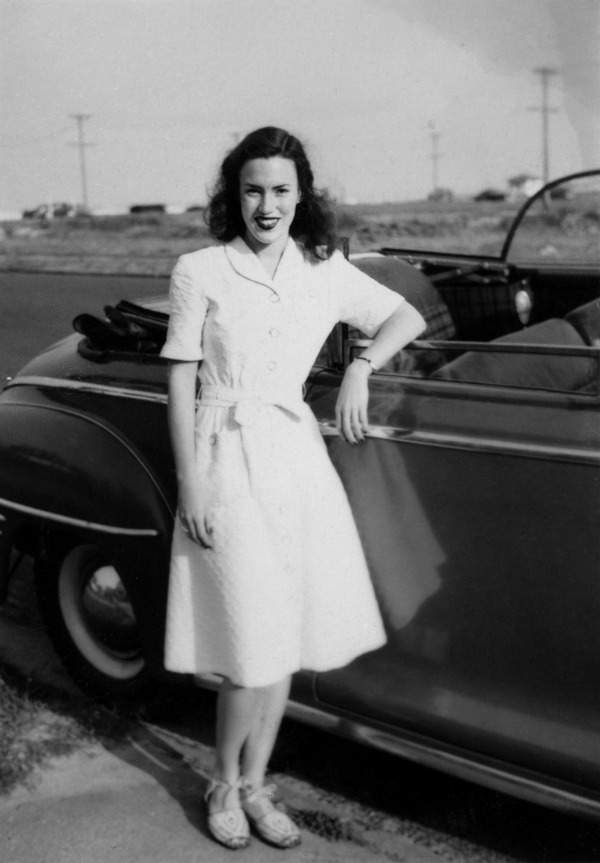 1941-DeSoto-in-1943-August-Avon