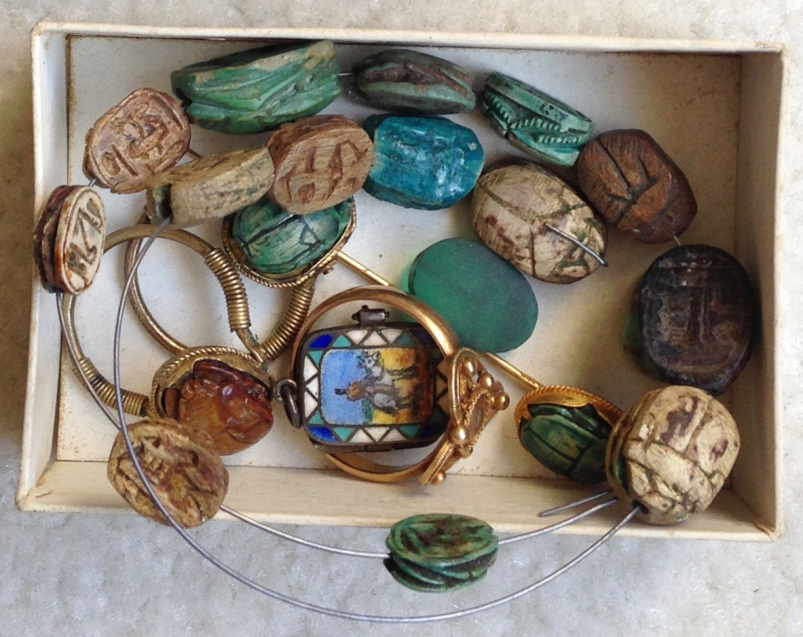 scarabs-box-contents