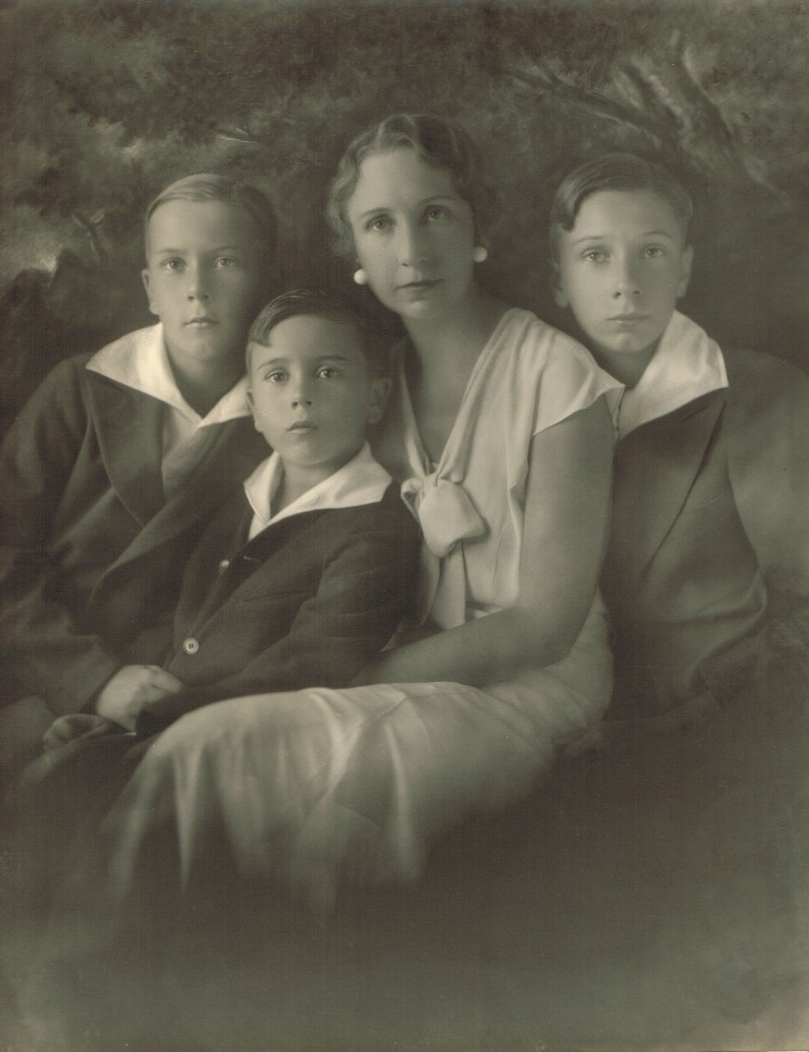 Ken+Fred+Mildred+Norm-Jr-Summer-1931-credit-Giuseppe-Botto