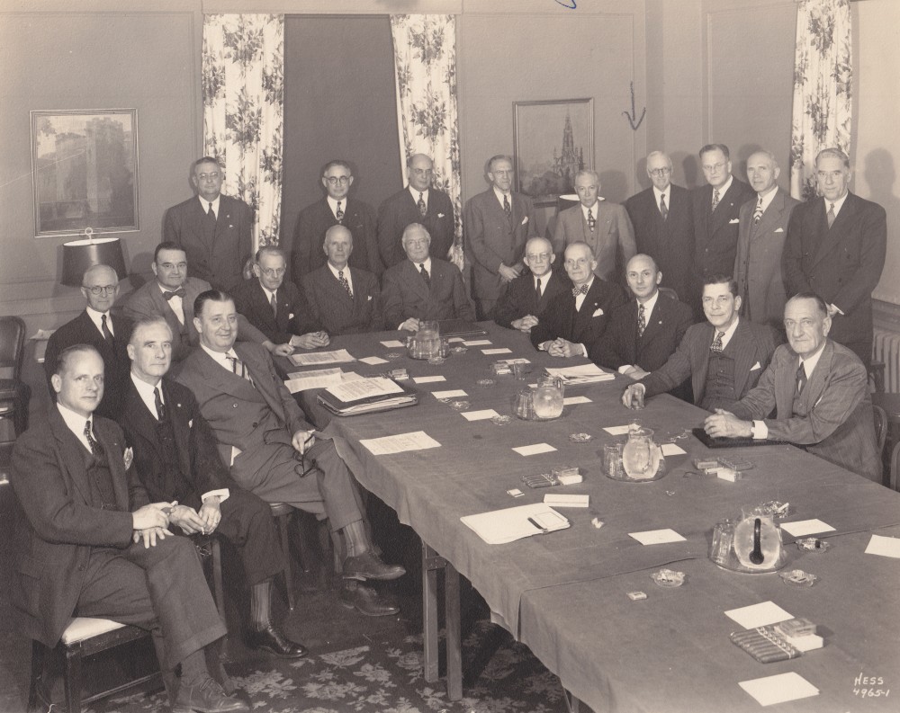 NJ-Mfrs-Assoc-group-with-Norm-Sr-at-table