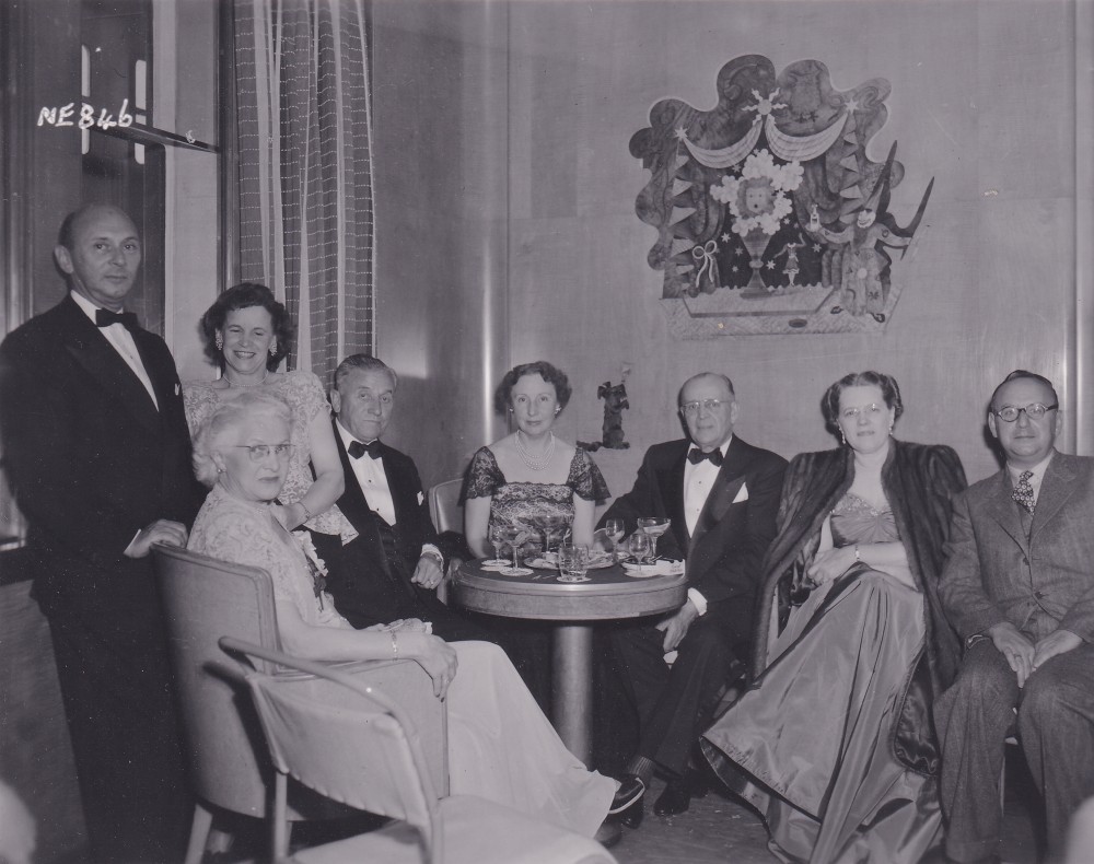 on-board-RMS-Queen-Eliz-NE846