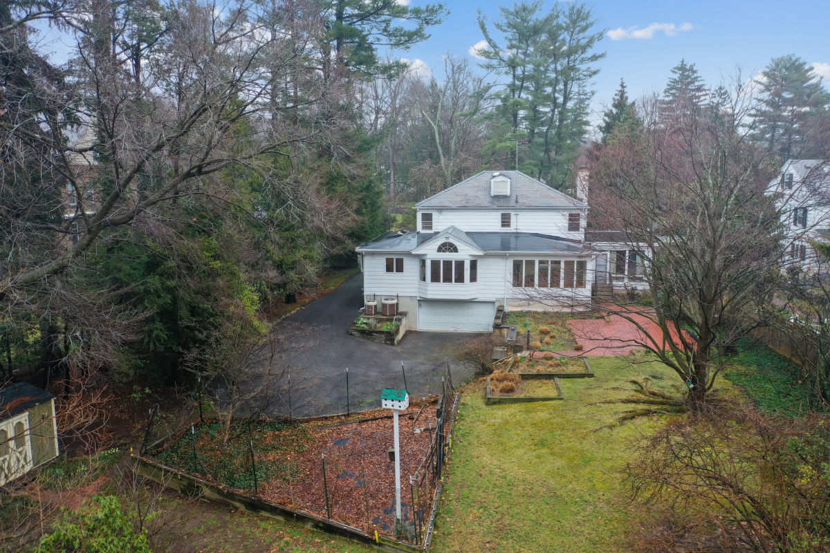 12 Chestnut Place: Selling Drone Photos: Photo 9 of 10