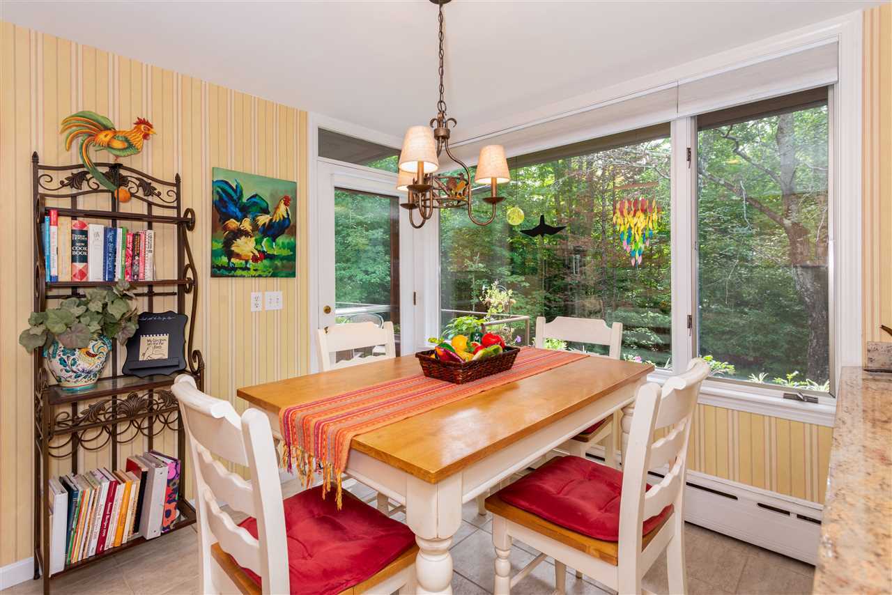 300 Maple Ridge Rd: 2019 Selling Photos: Photo 10 of 36