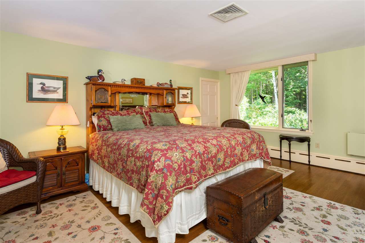 300 Maple Ridge Rd: 2019 Selling Photos: Photo 11 of 36