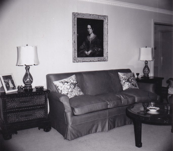 38Ken-01-Living-Room