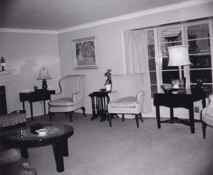 38Ken-04-Living-Room