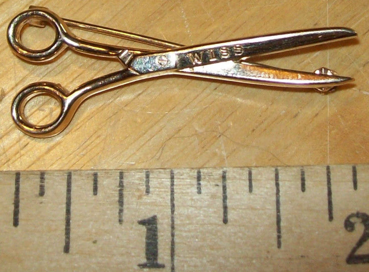 brooch-pin-1