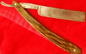 imitation-wood-handle-raised-logo thumbnail