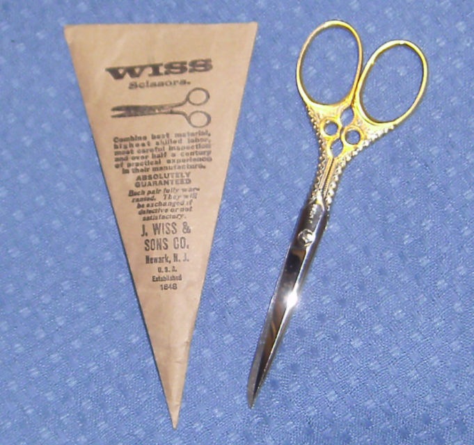 ornate embroidery scissor 5.25 1