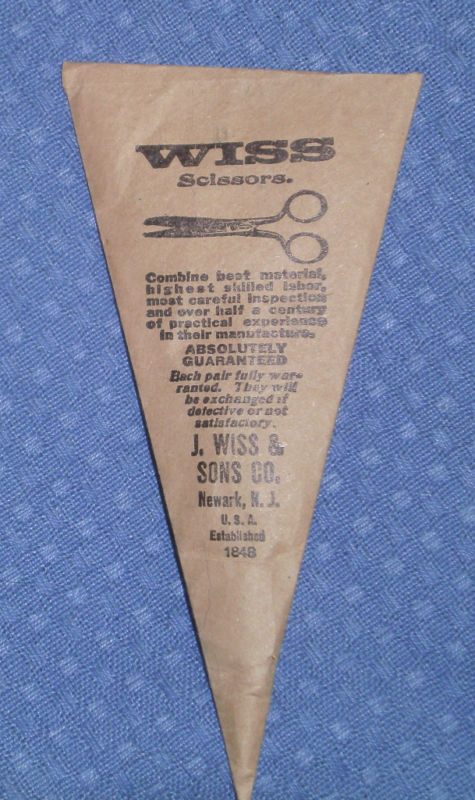 ornate embroidery scissor 5.25 3