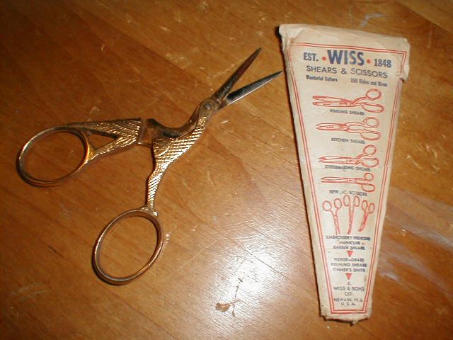 stork embroidery scissor 1