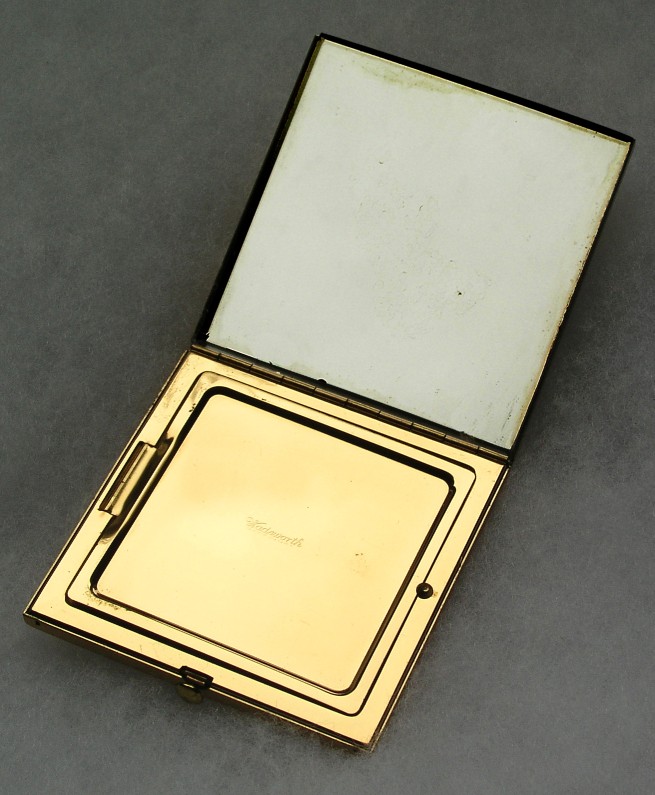 compact-inside